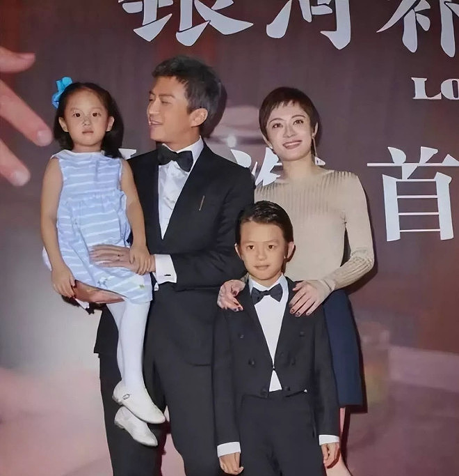 曝内娱模范夫妻男方出轨，邓超成怀疑对象，孙俪曾发文说婚姻再见（组图） - 18