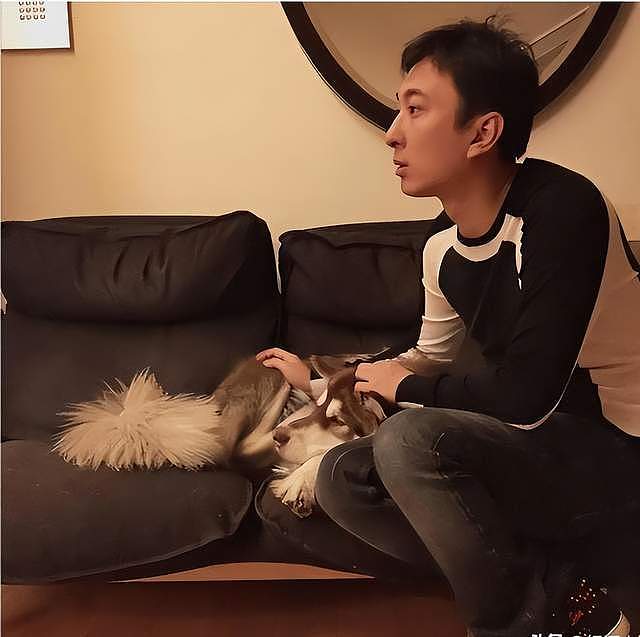 王思聪上海豪宅再次降价出售,还是难找买主!偌大豪宅只能装灰尘(组图) - 8