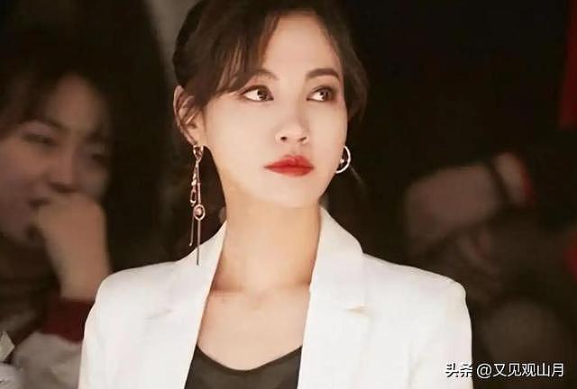 被丑男“糟蹋的”6位女明星，个个如花似玉，却鲜花插在牛粪上（组图） - 22