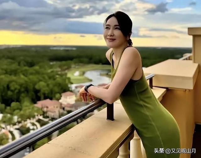 被丑男“糟蹋的”6位女明星，个个如花似玉，却鲜花插在牛粪上（组图） - 14