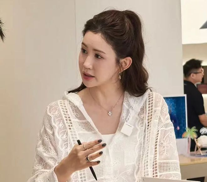 韩星李多海直播被嘲换头,短短半年判若两人,粉丝直言无法接受(组图) - 13
