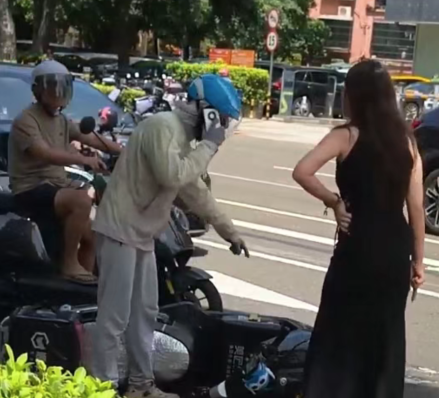 “小仙女”暴打外卖员后“摇人”替自己顶包？恶臭嘴脸和生活照对比太反差（组图） - 1