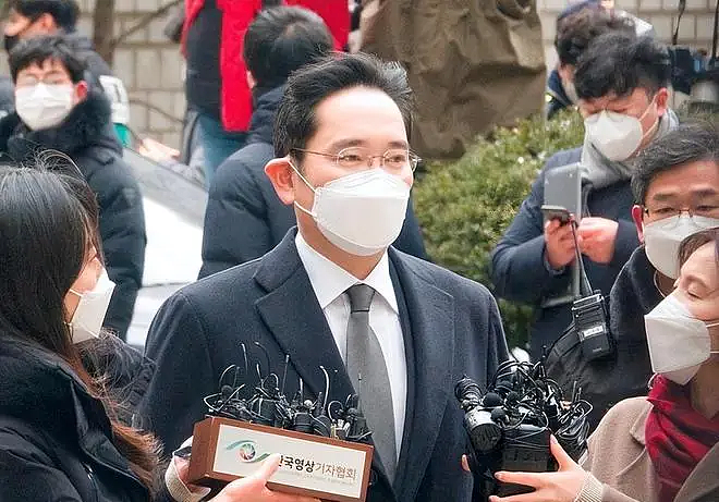 三星25岁废太子入伍！疑从小不成器被多所学校劝退大学没念完，放弃美籍回韩服役洗白黑历史？（组图） - 20