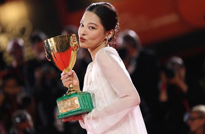 这个“不好惹”的女人，终于赢了（组图） - 2