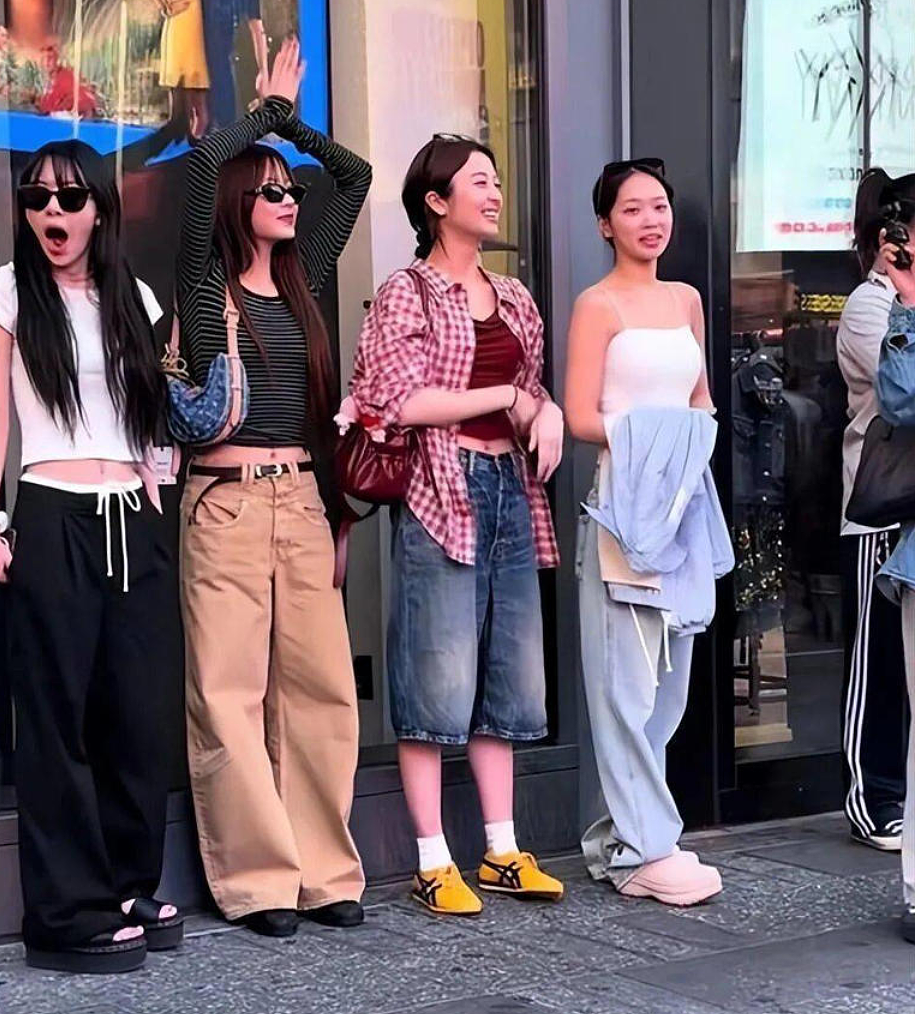 韩女团未精修照片曝光！网友：随便找个普通女生都比她们好看！（组图） - 3