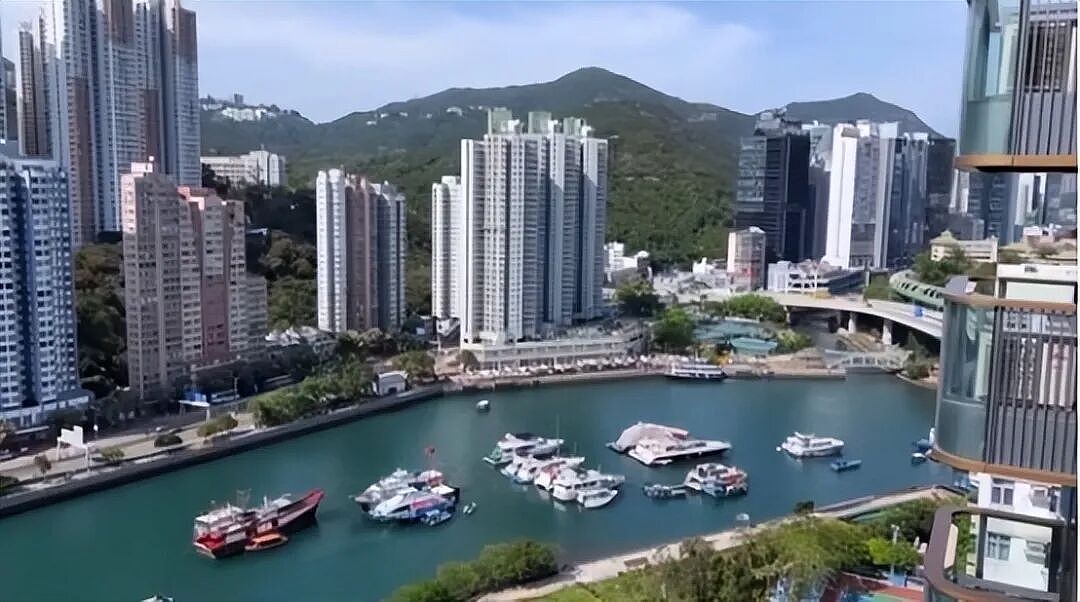 香港知名女星与20年好友绝交,曾控诉富豪父子对她提出古怪要求(组图) - 3