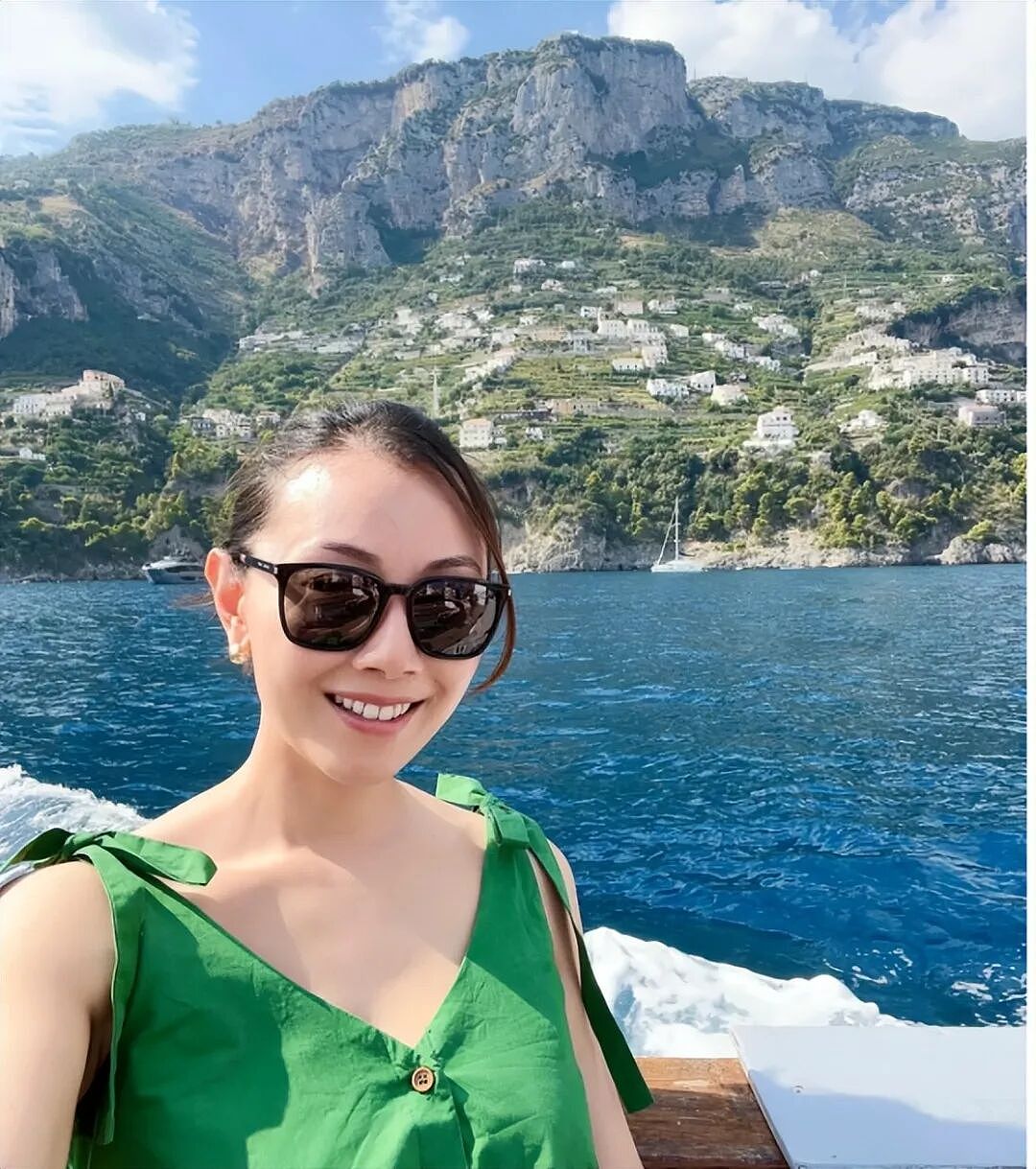 香港知名女星与20年好友绝交,曾控诉富豪父子对她提出古怪要求(组图) - 4
