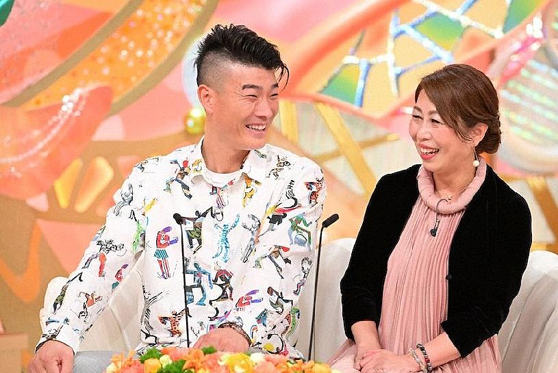 小伙爱上大21岁的同学亲妈，砸千万买房猛追成功！秒变继父和4外孙的外公…（组图） - 7