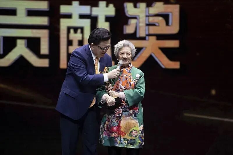 突传消息！著名女演员去世，曾出演《情深深雨蒙蒙》（组图） - 3