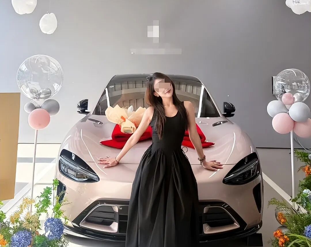 “小仙女”暴打外卖员后“摇人”替自己顶包？恶臭嘴脸和生活照对比太反差（组图） - 11