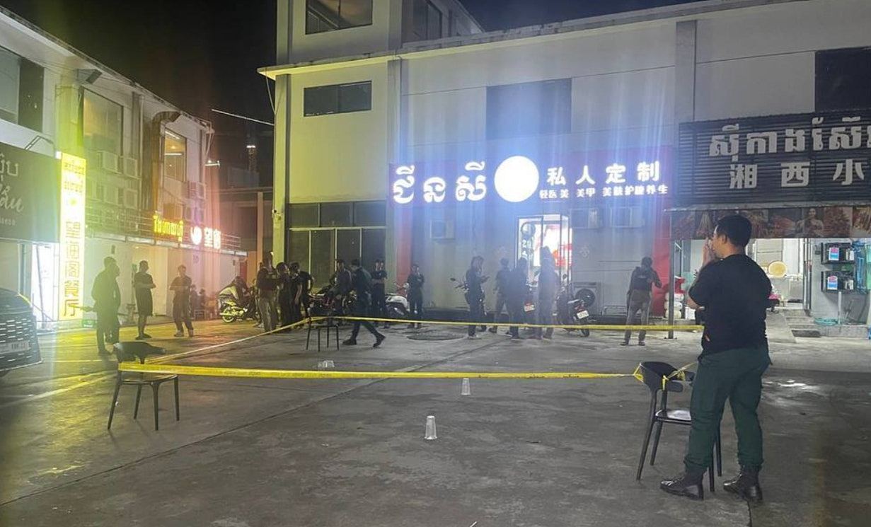 柬埔寨两批中国人街头枪战,路人惊慌逃窜,警拘47人疑涉商业纠纷(组图) - 4