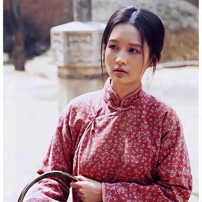 “自带苦相”的5位女星越看越丧,五官漂亮却演啥都苦情,太吃亏(组图) - 30