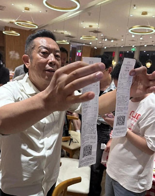 罗永浩悬赏10万后续!西贝员工晒预制菜证据,于东来力挺评论翻车(组图) - 6