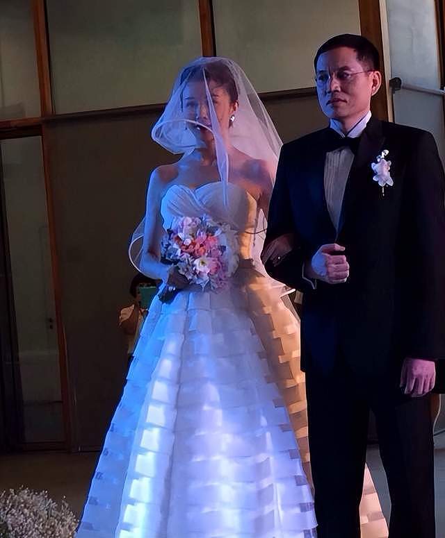 43岁孙菲菲官宣离婚，自曝吃了未婚先孕的亏（组图） - 12