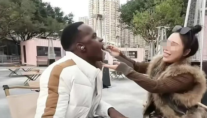 某地被抓拍有孕妇“带球相亲”会，离谱择偶要求堪称大型许愿现场（视频/组图） - 10