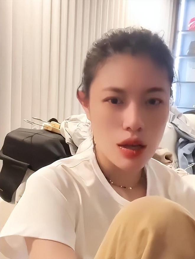 葛荟婕喊话希望汪峰被永久封杀,曝其赌博欠赌债,章子怡无辜躺枪(组图) - 1