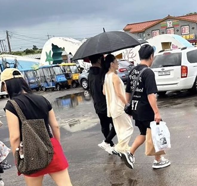 葛荟婕喊话希望汪峰被永久封杀,曝其赌博欠赌债,章子怡无辜躺枪(组图) - 9