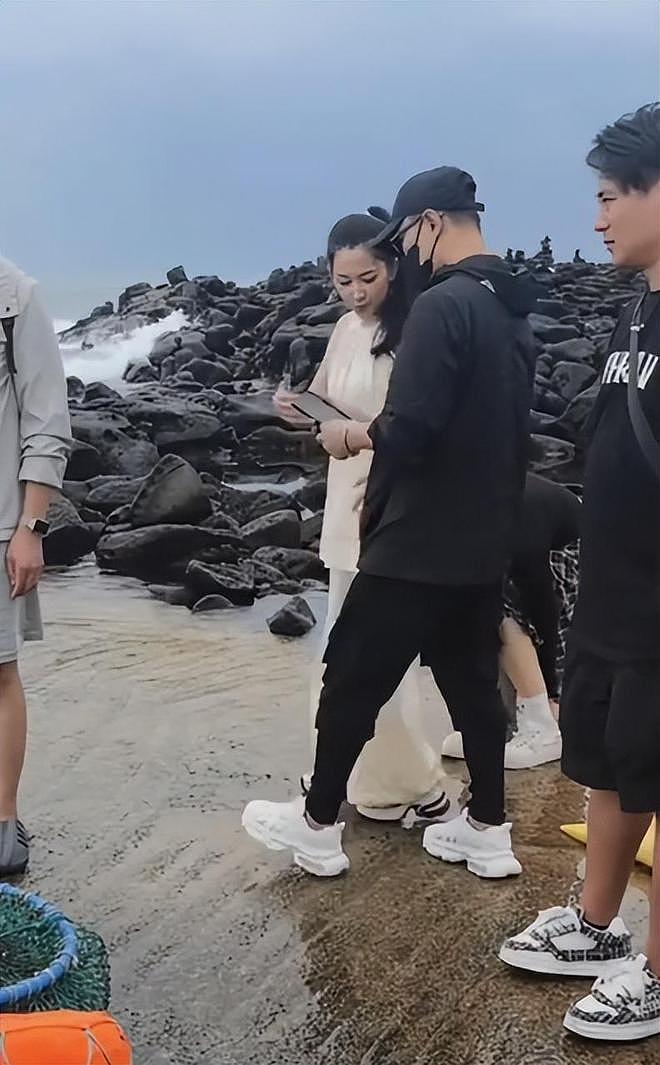 葛荟婕喊话希望汪峰被永久封杀,曝其赌博欠赌债,章子怡无辜躺枪(组图) - 8