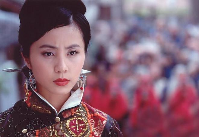 黄多多颜值被赞,孙莉功不可没:曾经的唐人一姐,年轻时到底多美(组图) - 24