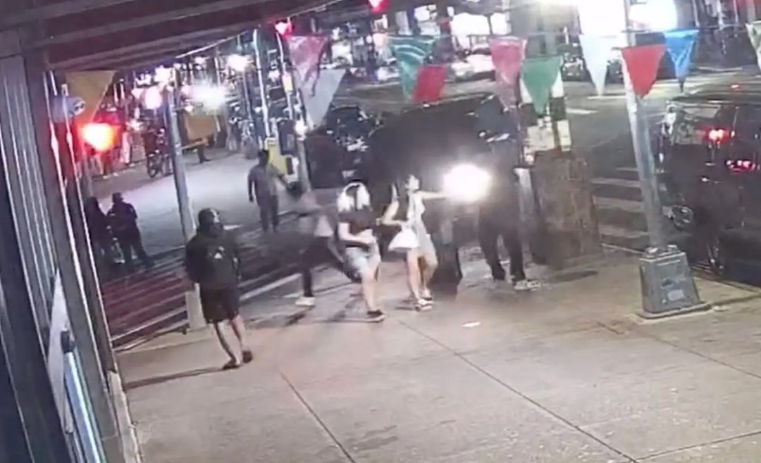 醉酒男子骚扰不成驾车冲撞母女,16岁少女当场死亡,网友却吵翻了天......(组图) - 2