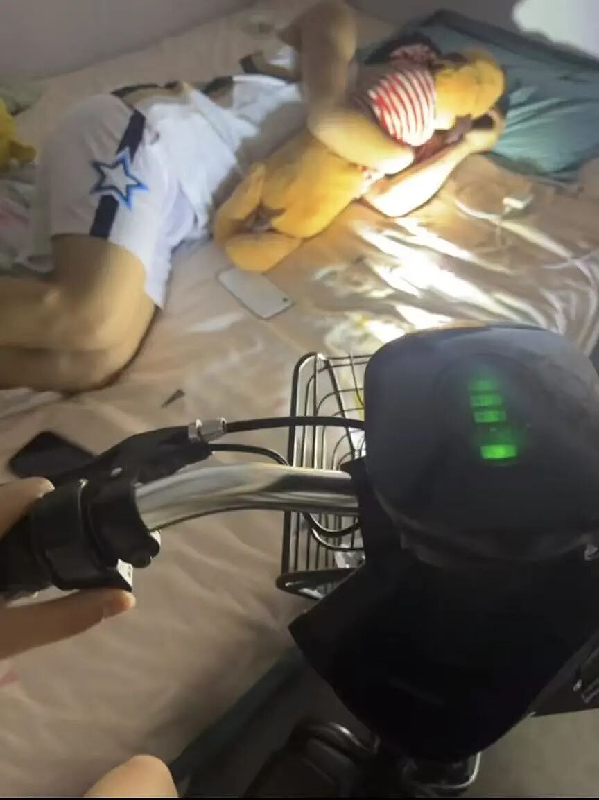 【爆笑】“巴黎世家8200新包撞脸塑料袋…？”啊啊啊果然奢侈品不坑穷人（组图） - 48