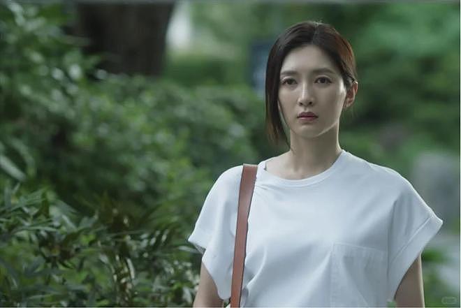 “自带苦相”的5位女星越看越丧,五官漂亮却演啥都苦情,太吃亏(组图) - 33