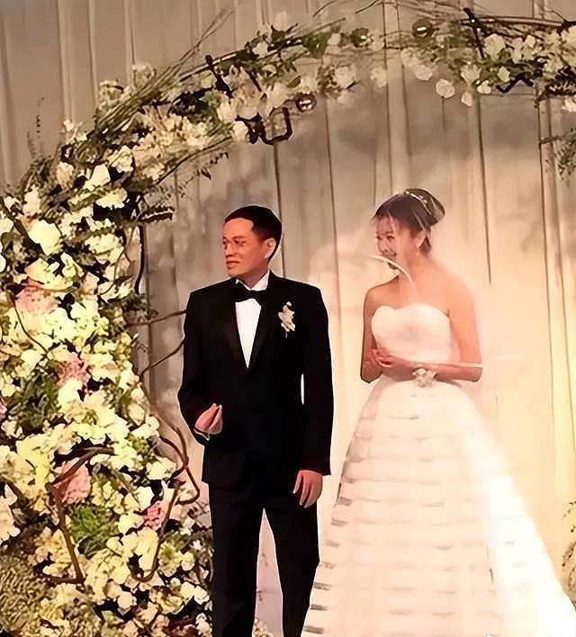 43岁孙菲菲官宣离婚，自曝吃了未婚先孕的亏（组图） - 11