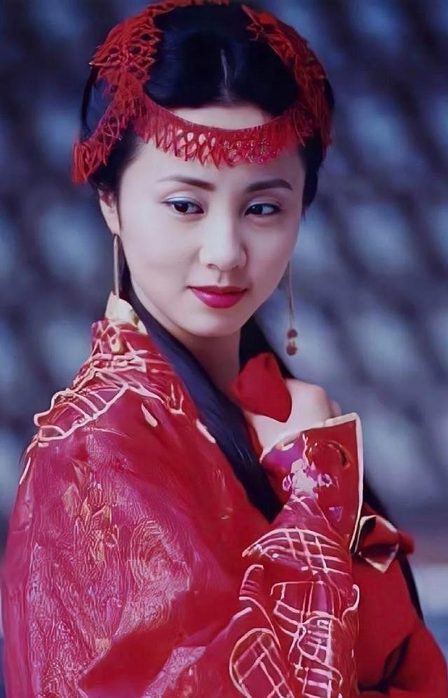 黄多多颜值被赞,孙莉功不可没:曾经的唐人一姐,年轻时到底多美(组图) - 13