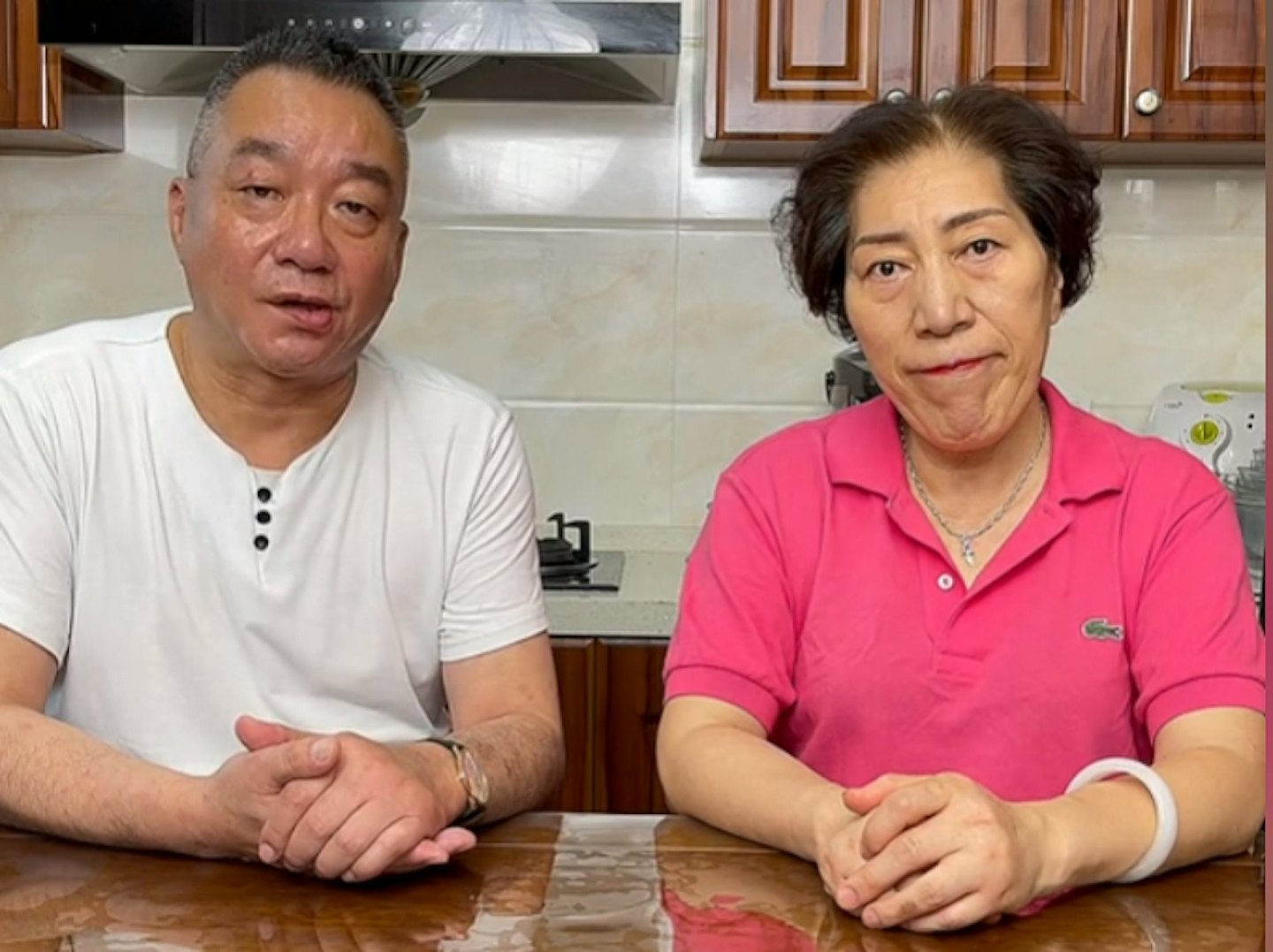 官方通报难掩阴谋论，别让于朦胧成为下一个乔任梁（组图） - 9