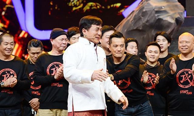 71岁成龙突然高调官宣喜讯，这个特殊身份，整个娱乐圈都羡慕不来（组图） - 17