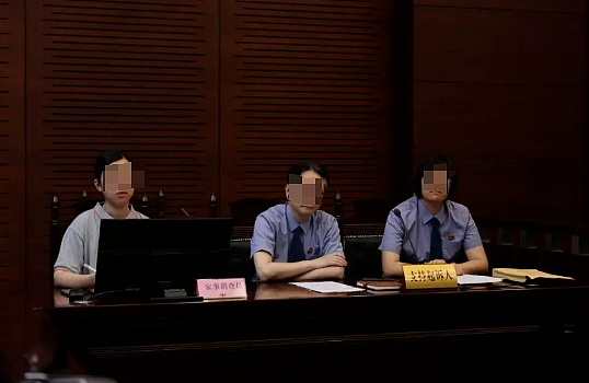 震惊！上海女子离世，留下俩美籍女儿将被驱逐出境？生父身份成谜...（组图） - 4