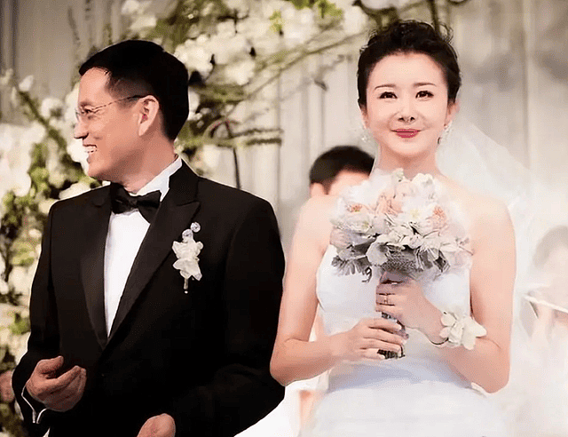 43岁孙菲菲官宣离婚，自曝吃了未婚先孕的亏（组图） - 4
