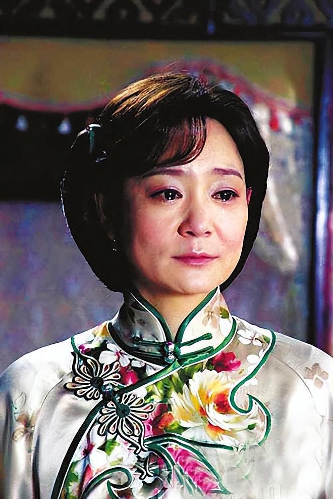 “自带苦相”的5位女星越看越丧,五官漂亮却演啥都苦情,太吃亏(组图) - 4