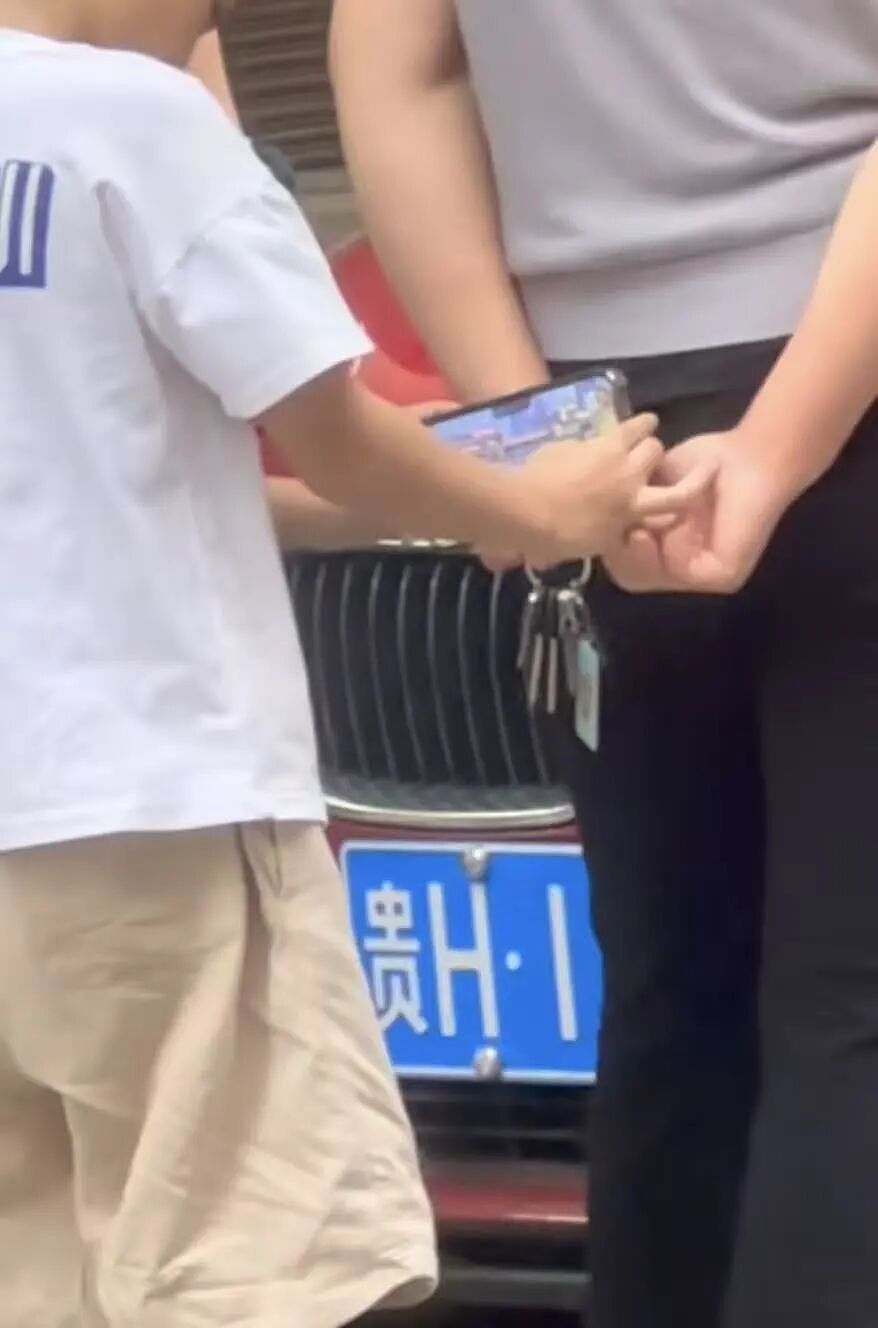 【爆笑】“巴黎世家8200新包撞脸塑料袋…？”啊啊啊果然奢侈品不坑穷人（组图） - 61