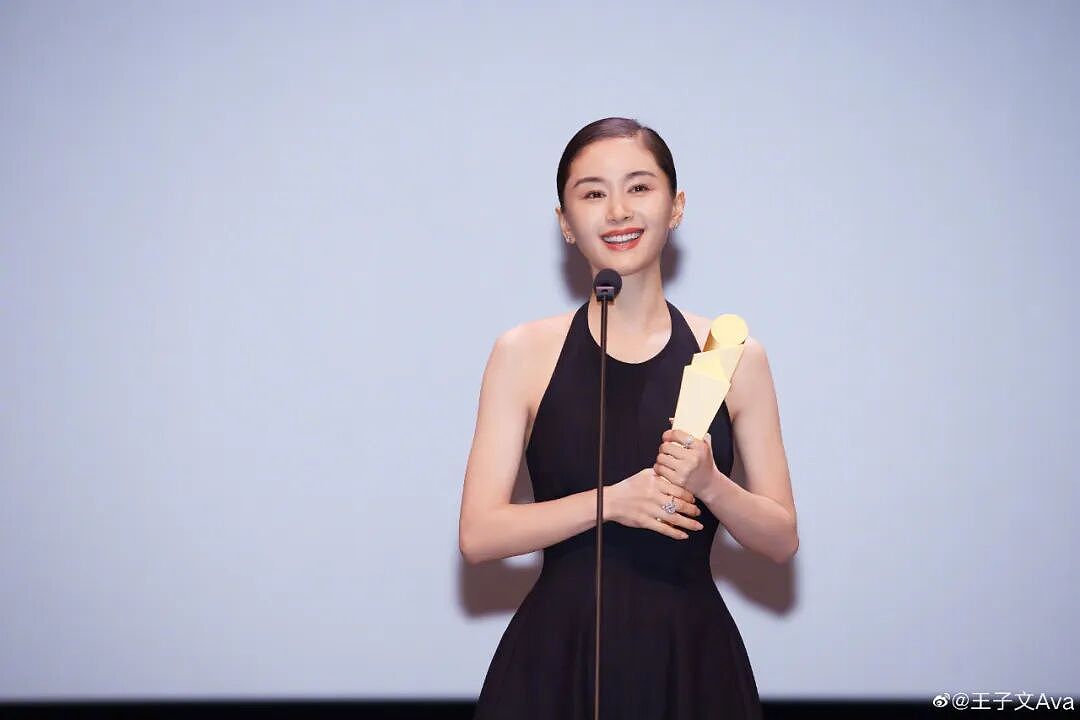 “影后”王子文：不停恋爱，去父留子（组图） - 34