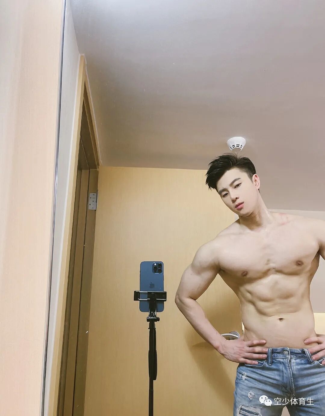 【帅哥】颜值高，身材好，健身肌肉男孩真帅（组图） - 13