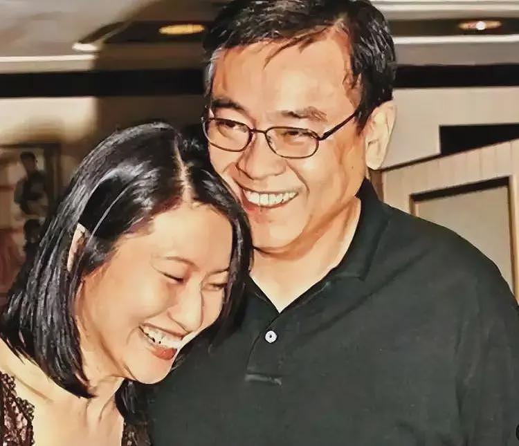 尔东升女友高调晒女儿，秦沛现身评论区支持，女方疑似成功转正（组图） - 11