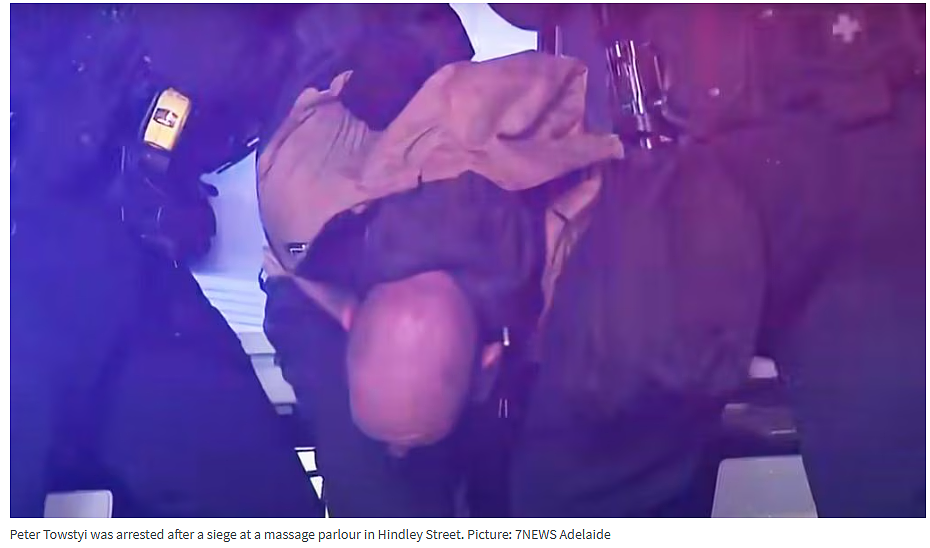 阿德CBD按摩院人身攻击案嫌疑人被重新拘留，面临新指控！（组图） - 1