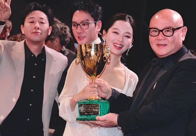 一个想挣钱，一个心太软，辛芷蕾和梁婷的“大和解”，没那么简单（组图） - 1