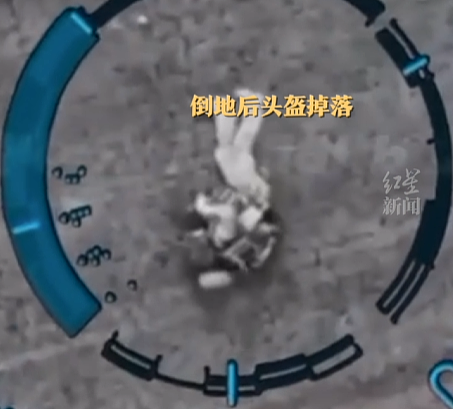 俄军无人机投弹炸倒乌军士兵，其头盔掉落露出长发，飞手发现是女兵后“放弃补刀”（组图） - 1