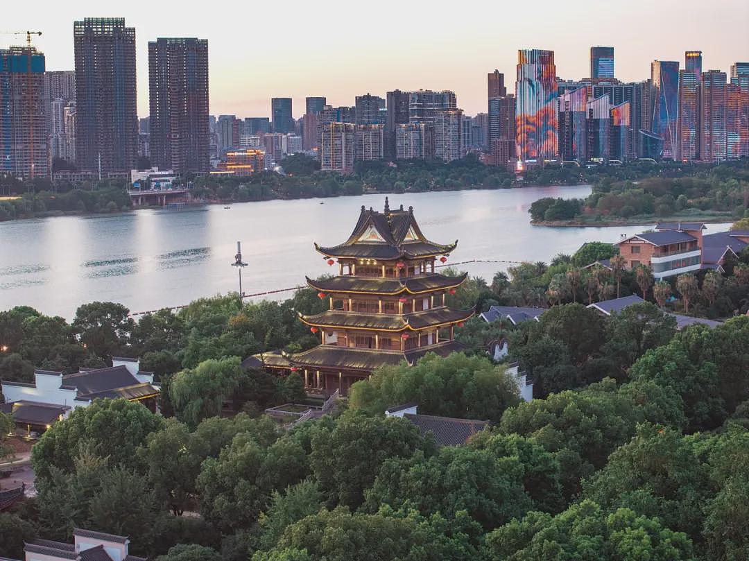 中国最快乐的城市，工资5000活出50000的快乐（组图） - 11