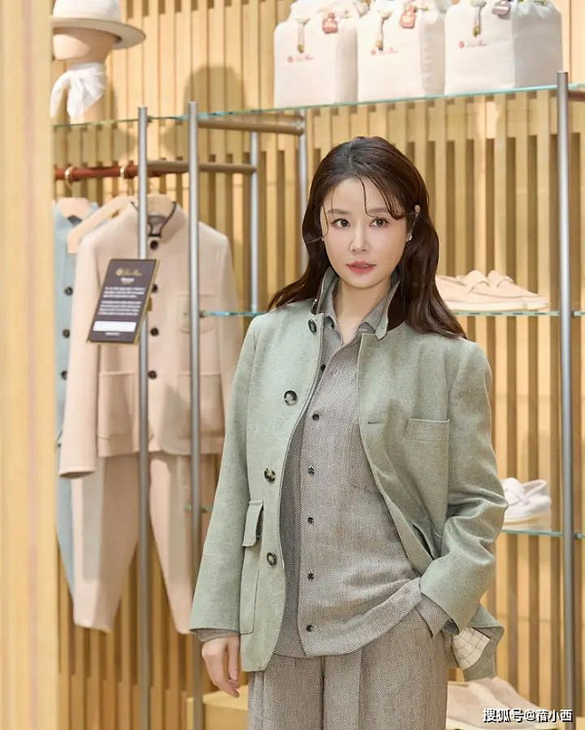 49岁林心如增肥后美得更高级，差点认不出（组图） - 4
