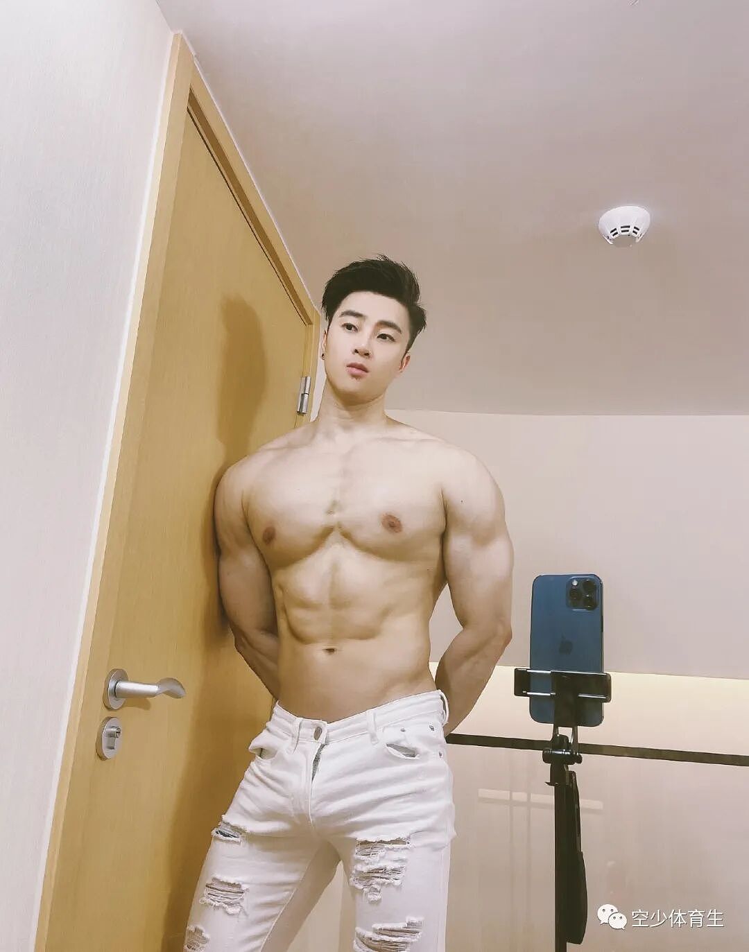【帅哥】颜值高，身材好，健身肌肉男孩真帅（组图） - 2