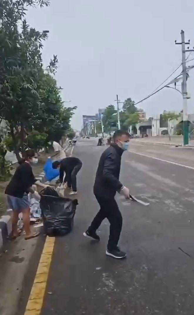 华人亲历尼泊尔骚乱：所住酒店被砸，抗议人群没攻击游客，还欢迎拍视频（组图） - 5