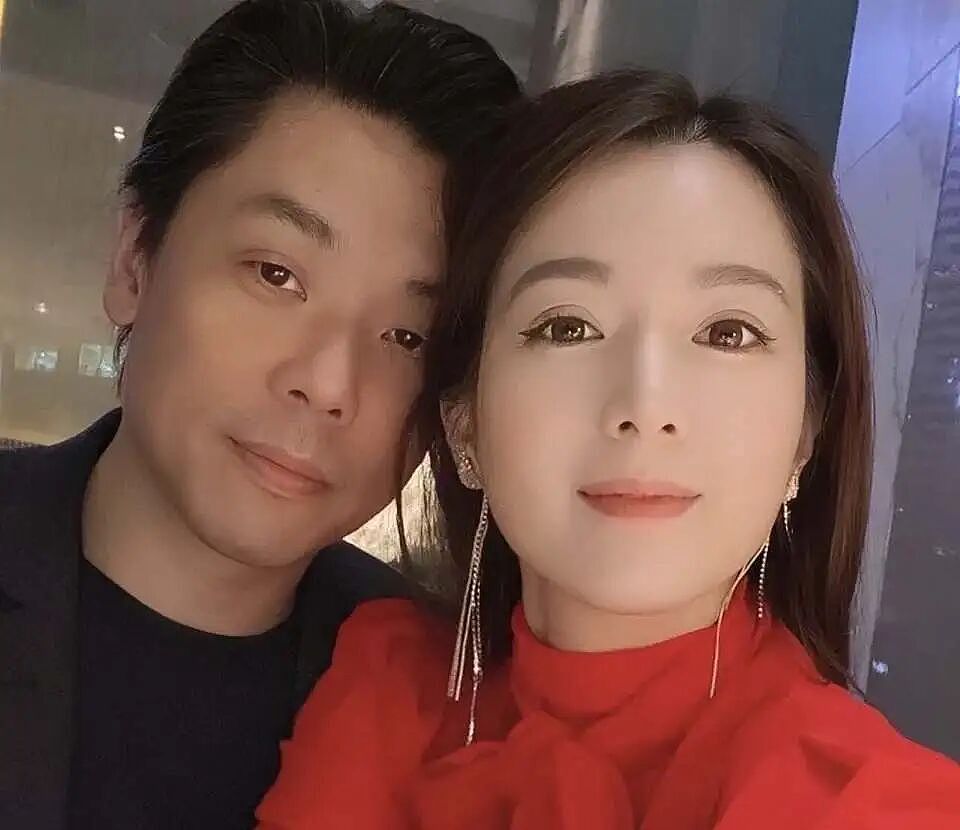 香港知名女星宣布离婚，恢复单身将复出拍剧，择偶优先考虑爱狗人士（组图） - 5