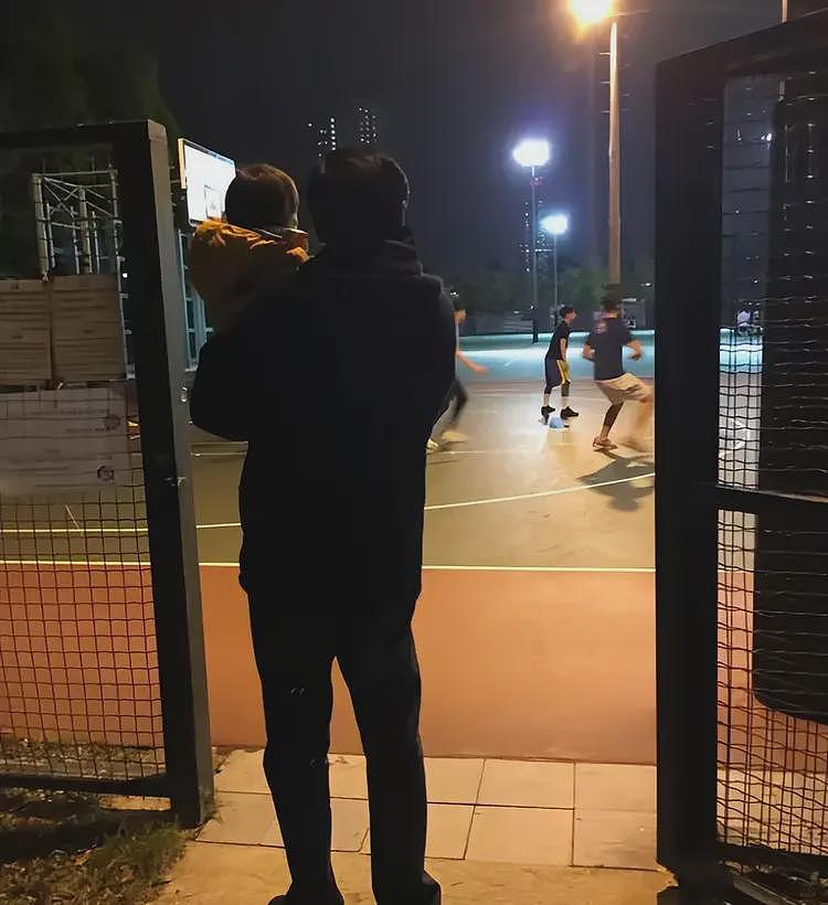 尔东升女友高调晒女儿，秦沛现身评论区支持，女方疑似成功转正（组图） - 4