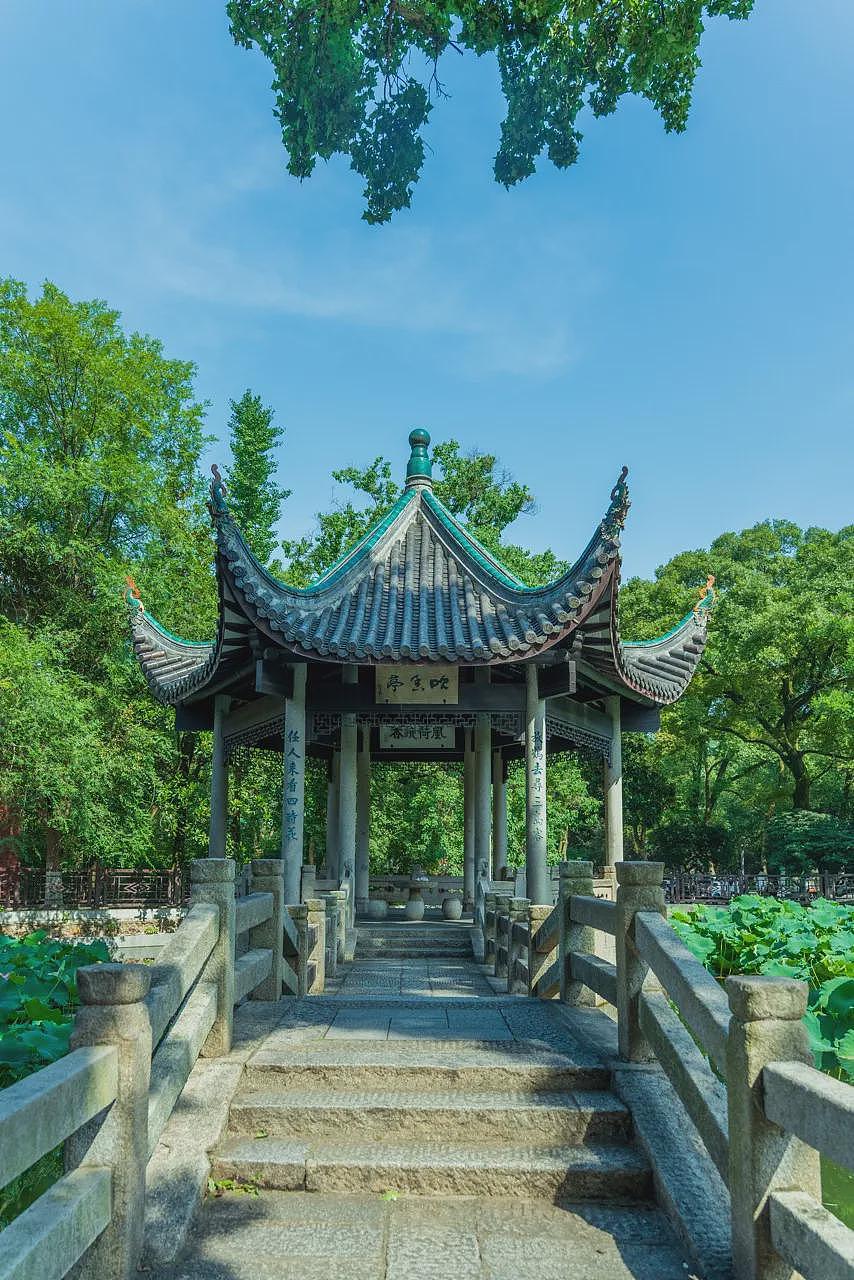 中国最快乐的城市，工资5000活出50000的快乐（组图） - 13