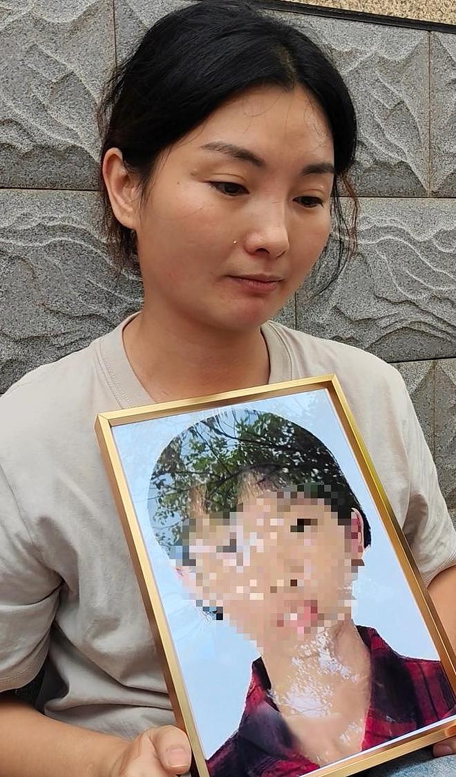 12岁女孩被虐待致死案二审未宣判,生母:生父还为继母哭泣求情,说她不是故意杀人(组图) - 3