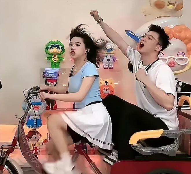 三只羊复播！嘴哥紧张，乔妹瘦了，小杨哥缺席，小黄在外网爆红（组图） - 12