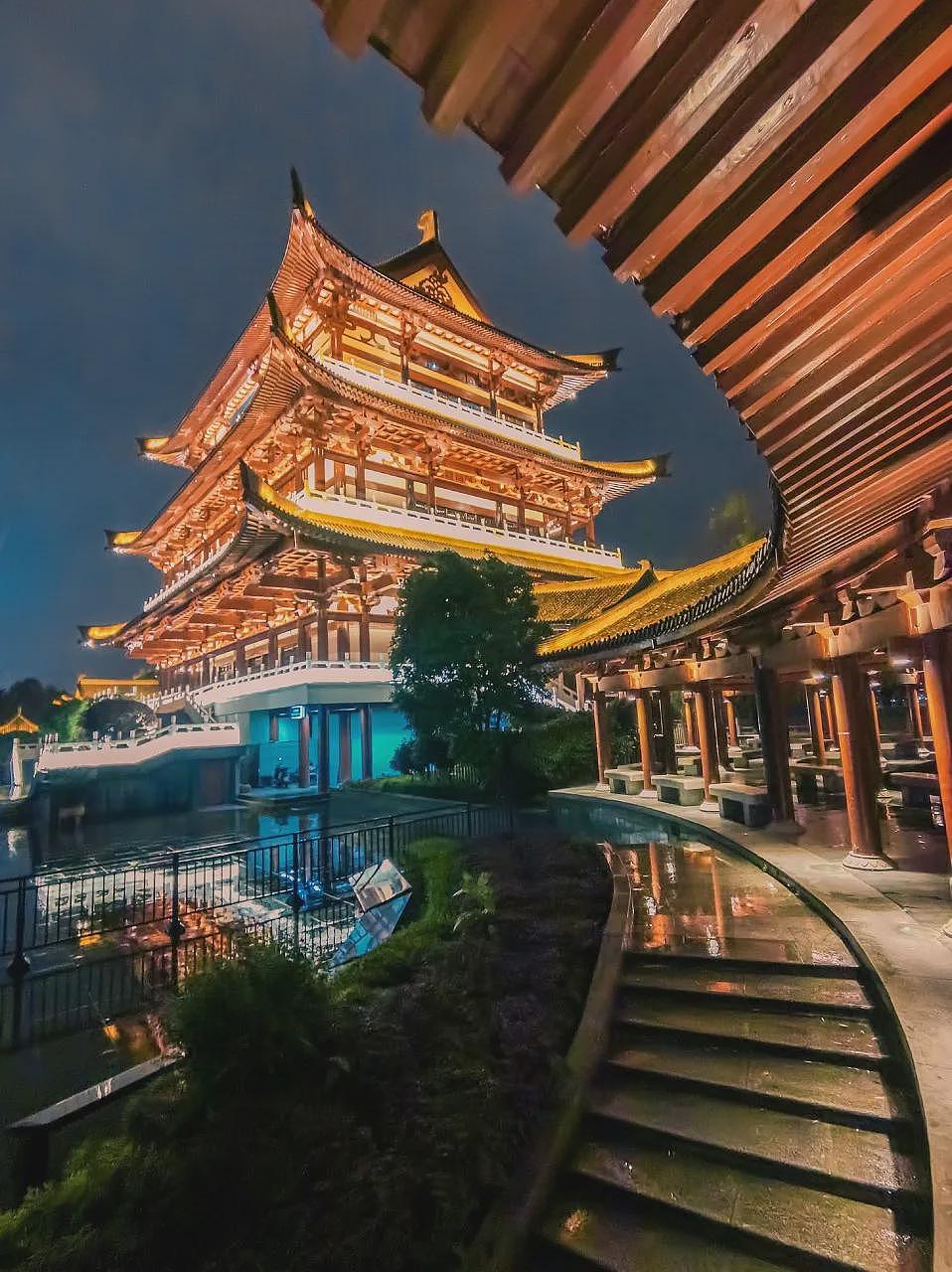 中国最快乐的城市，工资5000活出50000的快乐（组图） - 22